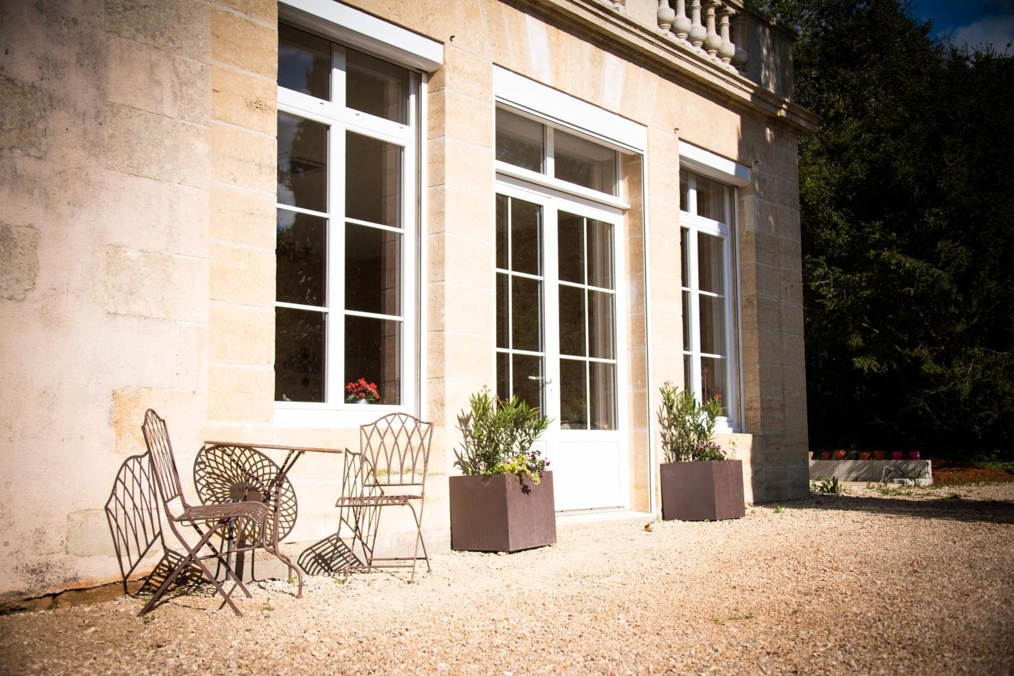 Domaine De La Briouse Bed & Breakfast Sanxay Exterior photo
